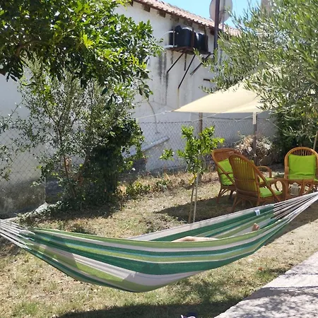 Geomelia Vacation House